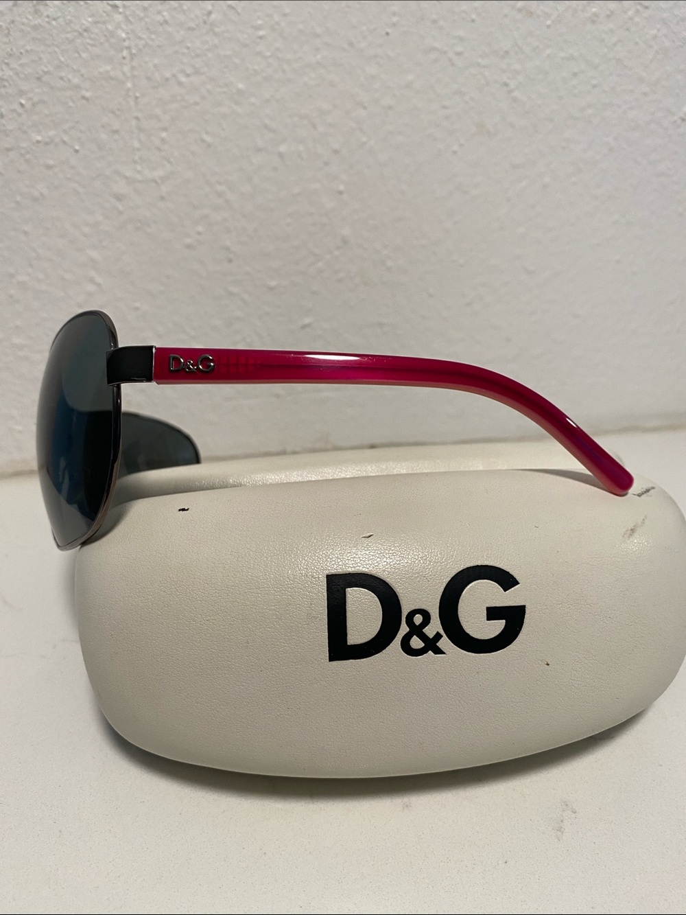 D&G Womens Shield Sunglasses in Dark Gray and Black - Picture 4 of 6
